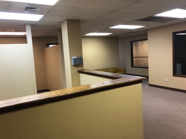 More Photos Of 3612 Lincoln Hwy, Olympia Fields Office For Sale