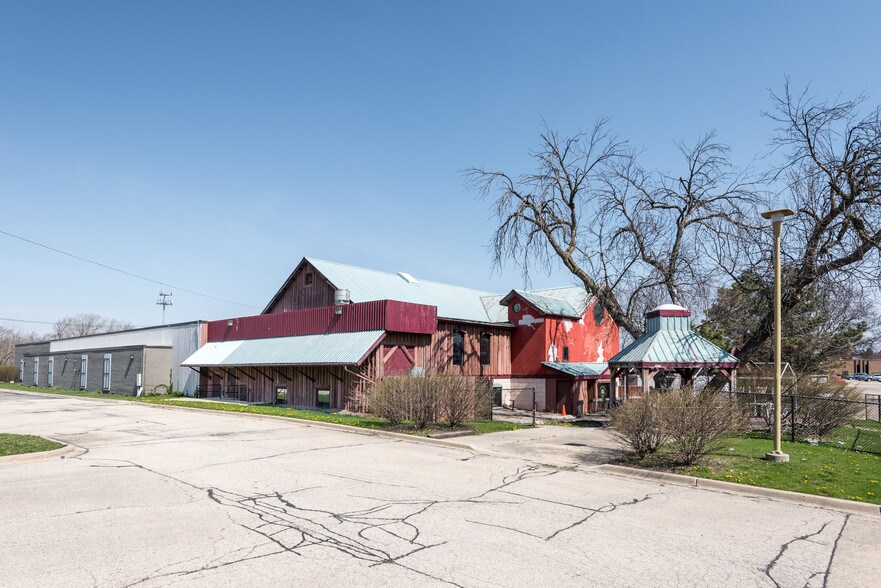More Photos Of 243 W Roosevelt Rd, West Chicago Bowling Alley For Lease