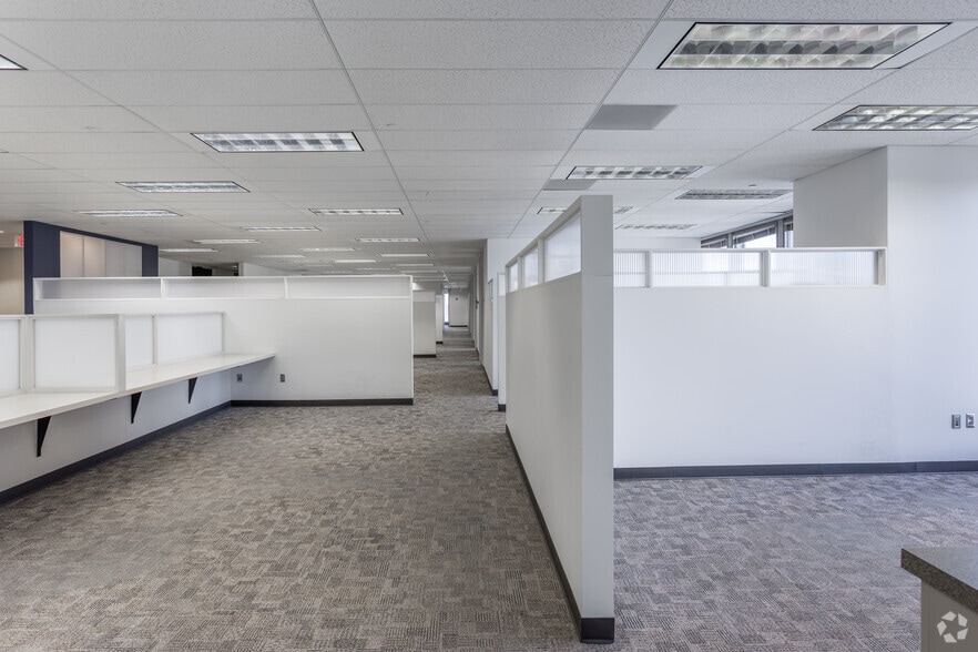 More Photos Of 2345 Grand Blvd, Kansas City Office For Sale