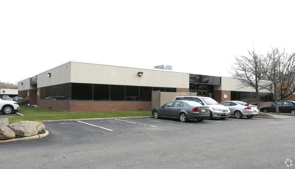 More Photos Of 1090 King Georges Post Rd, Edison Office For Lease