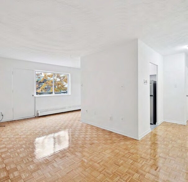 More Photos Of 165 Colborne Ave, Richmond Hill Apartments For Sale