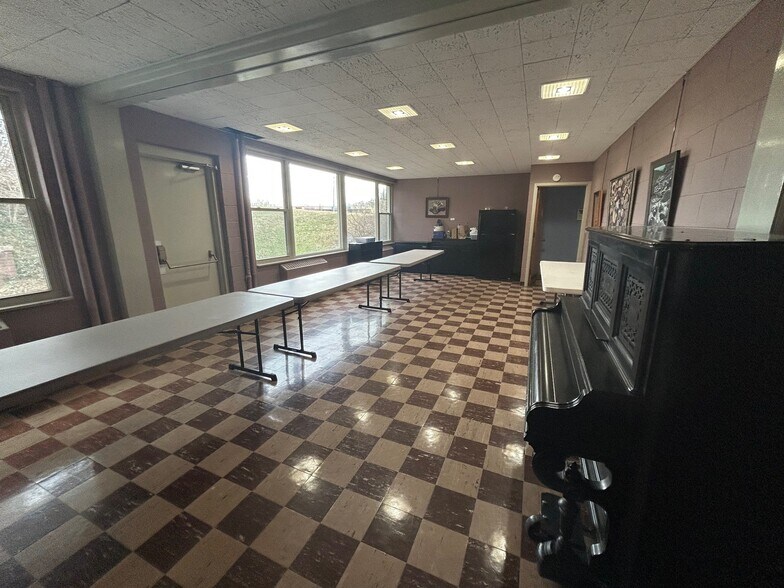 More Photos Of 21 Cromwell Rd, Cincinnati Religious Facility For Sale