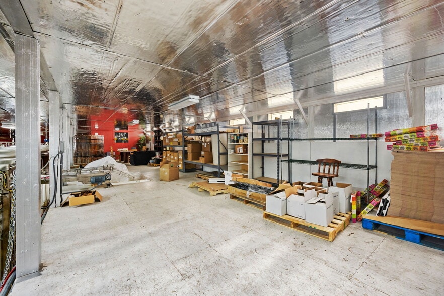 More Photos Of 1 Stevenson Rd, Laramie Specialty For Lease
