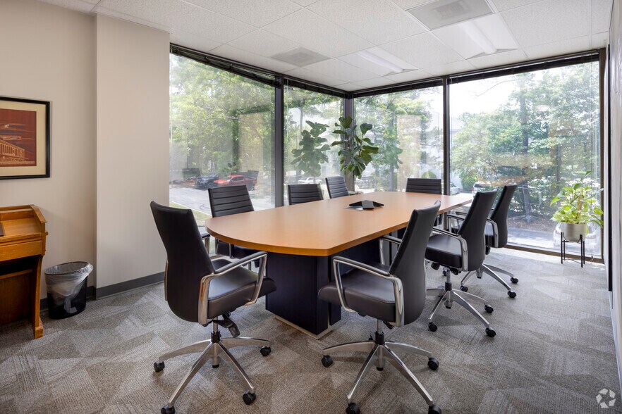 More Photos Of 3600 Forest Dr, Columbia Unknown For Lease