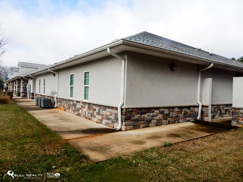 More Photos Of 22 Madras Pky, Newnan Healthcare For Lease