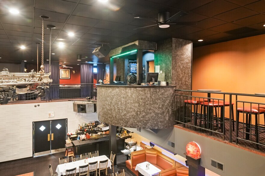 More Photos Of 5772 S Archer Ave, Chicago General Retail For Sale