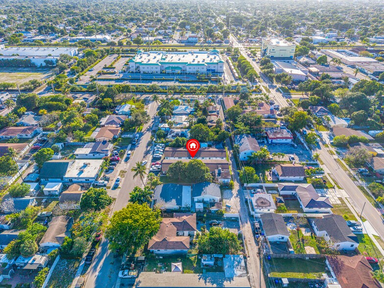 More Photos Of 1927- 1929 Roosevelt st, Hollywood Apartments For Sale