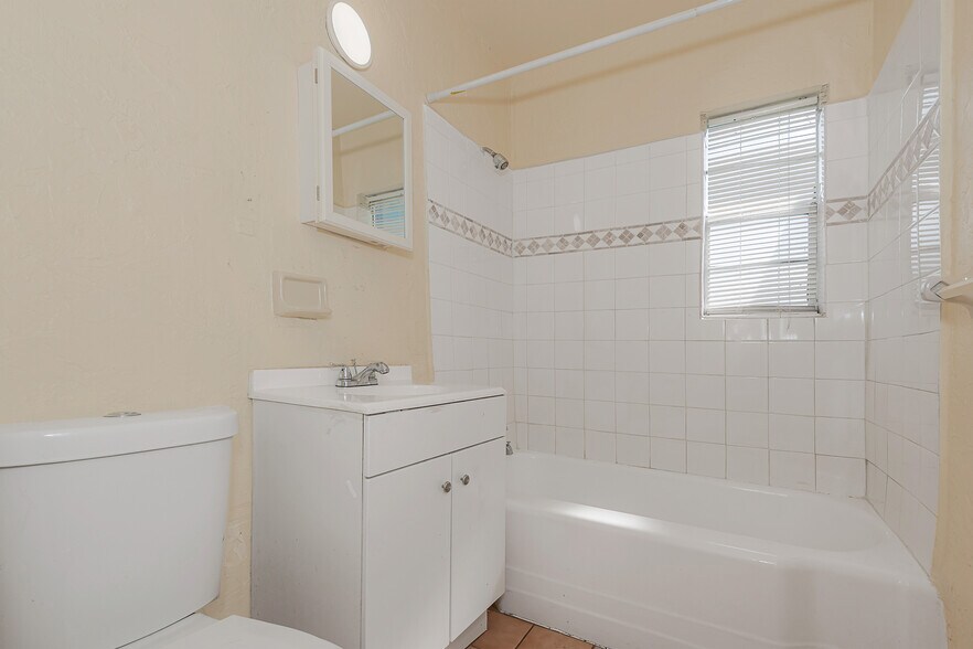 More Photos Of 416 NW 19th Ave, Fort Lauderdale Specialty For Sale