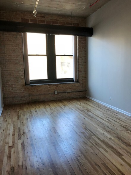 More Photos Of 1327 W Washington Blvd, Chicago Loft Creative Space For Lease