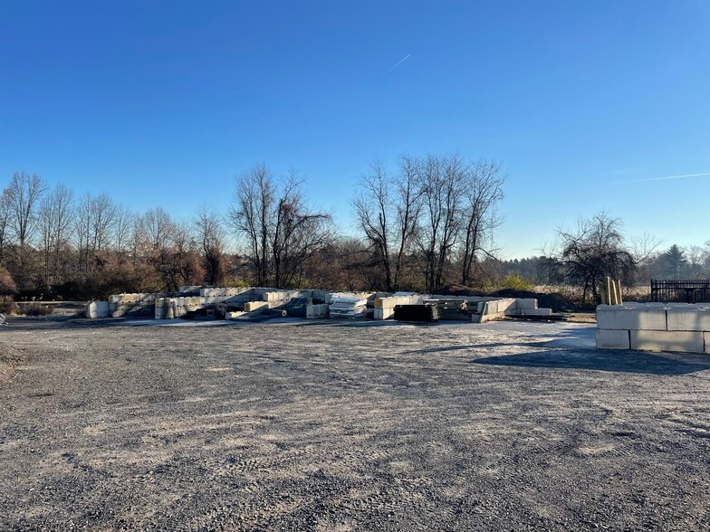 More Photos Of 291 Stony Run Rd, Spring City Freestanding For Lease
