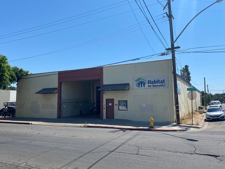 Primary Photo Of 702 Kearney Ave, Modesto Warehouse For Lease