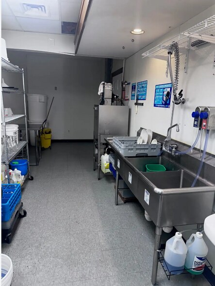 More Photos Of 3350 Lake Jericho Rd, Smithfield Restaurant For Sale