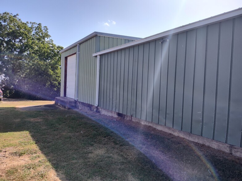 More Photos Of 1703 Blue Bell Rd., Brenham Warehouse For Sale
