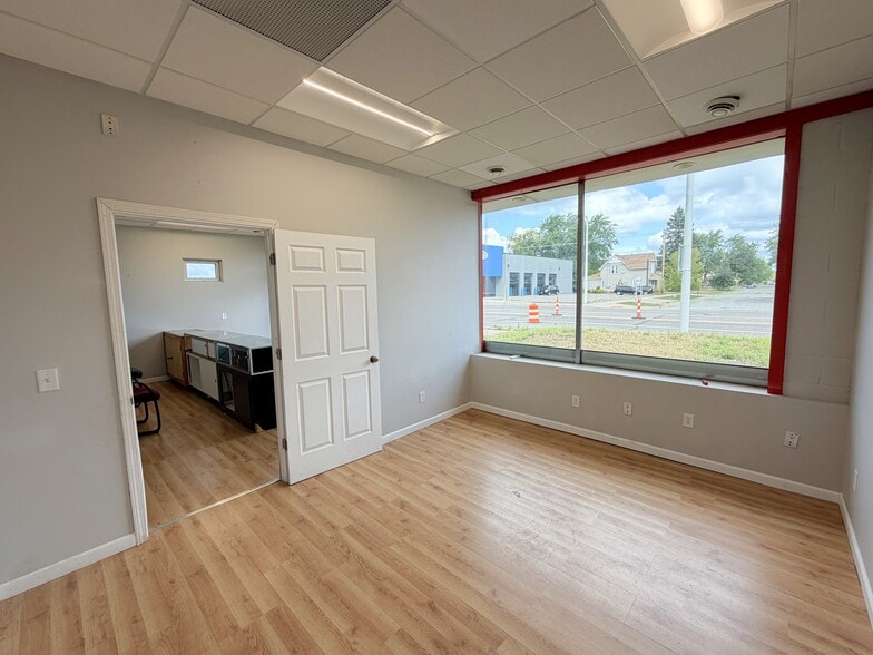More Photos Of 624 Washington St, Brainerd Office For Sale