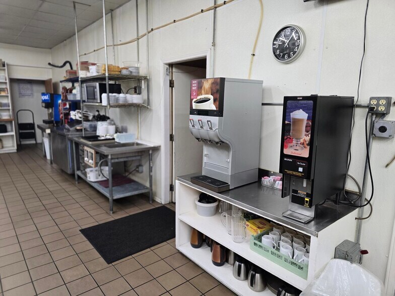 More Photos Of 6510 S Hwy 13, Wisconsin Rapids Restaurant For Sale