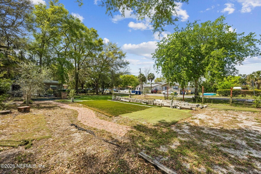 More Photos Of 1008 Beech St, Fernandina Beach Freestanding For Sale