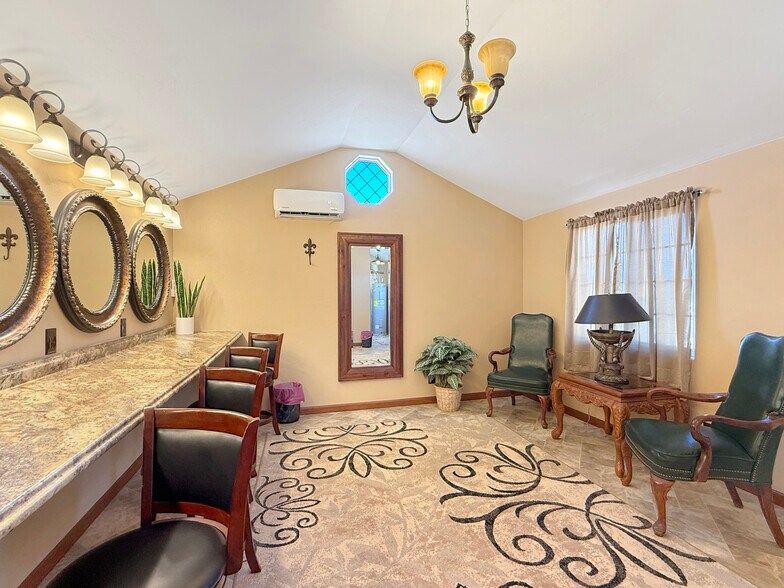 More Photos Of 5955 Sawmill Mesa Rd, Delta Specialty For Sale