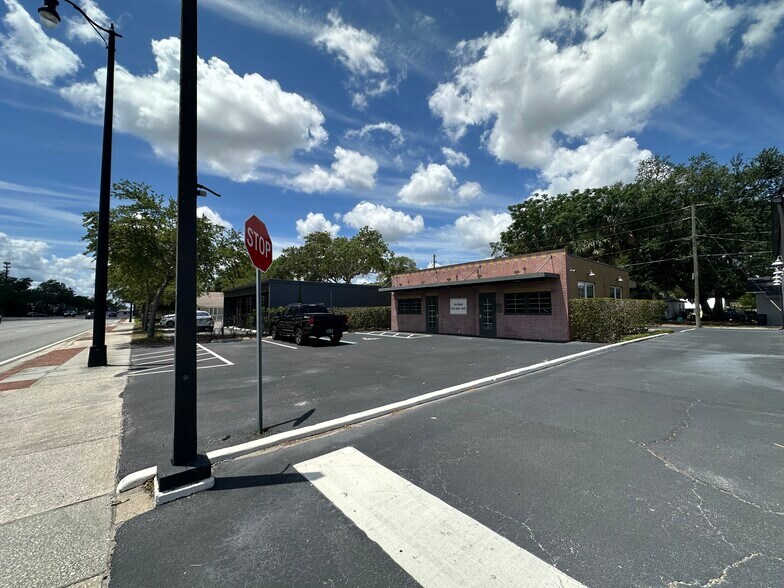 More Photos Of 900 S French Ave, Sanford Storefront Retail Office For Lease