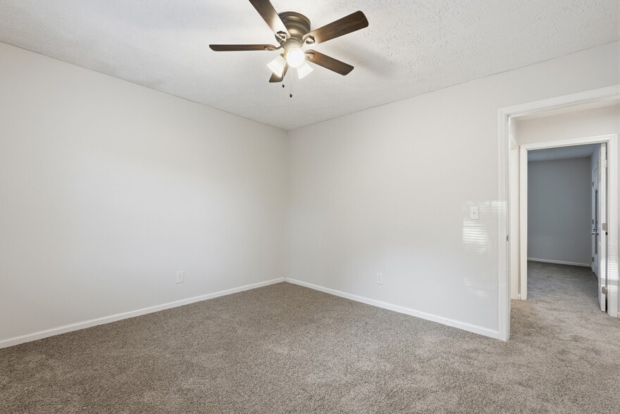 More Photos Of 97 Ivey St, Richmond Hill Apartments For Sale