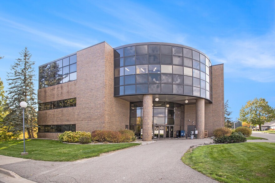 More Photos Of 2845 Capital Ave SW, Battle Creek Medical For Lease