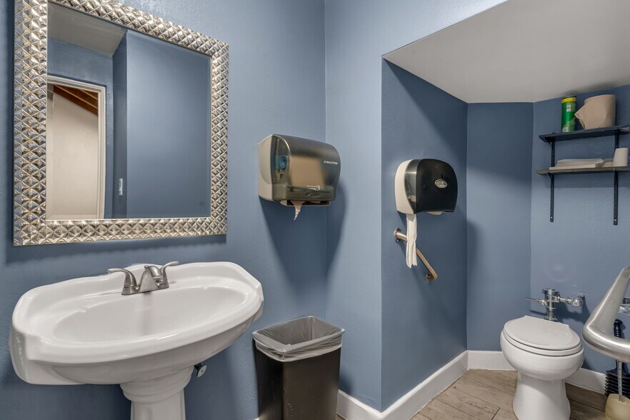 More Photos Of 1100 Lorena St, Los Angeles Religious Facility For Sale