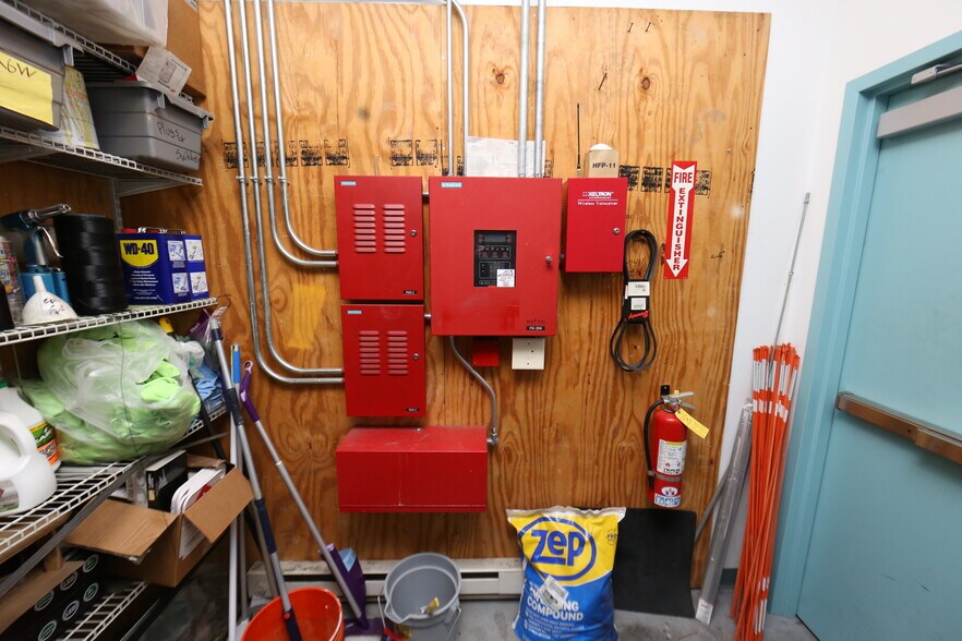 More Photos Of 231 Commerce Dr, Fall River Warehouse For Sale