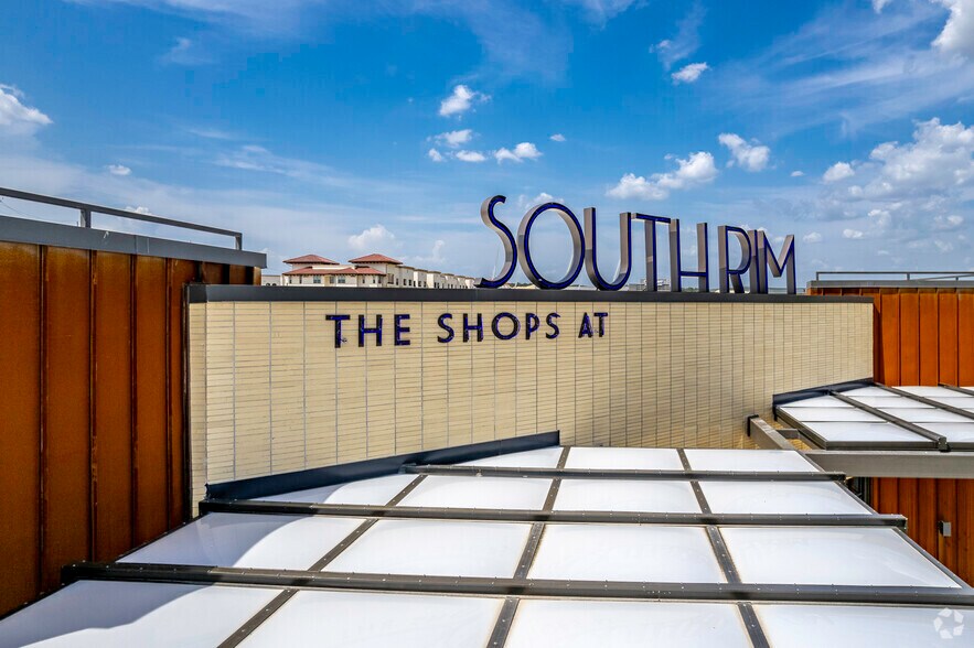 More Photos Of 5311 N Loop 1604 W, San Antonio Storefront For Lease