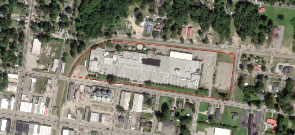 More Photos Of 201 E Armfield St, Saint Pauls Manufacturing For Lease