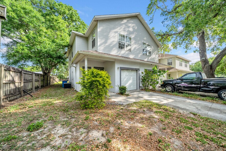 More Photos Of 5001 Beechcraft Way, Seffner Apartments For Sale