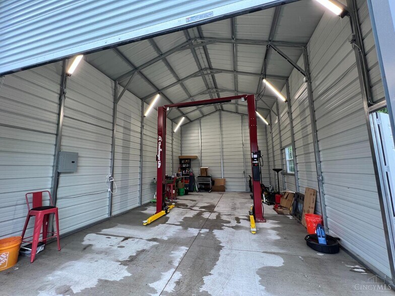 More Photos Of 1611 State Route 28, Loveland Freestanding For Lease