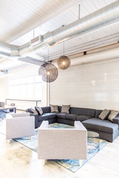 More Photos Of 2869 Historic Decatur Rd, San Diego Loft Creative Space For Lease