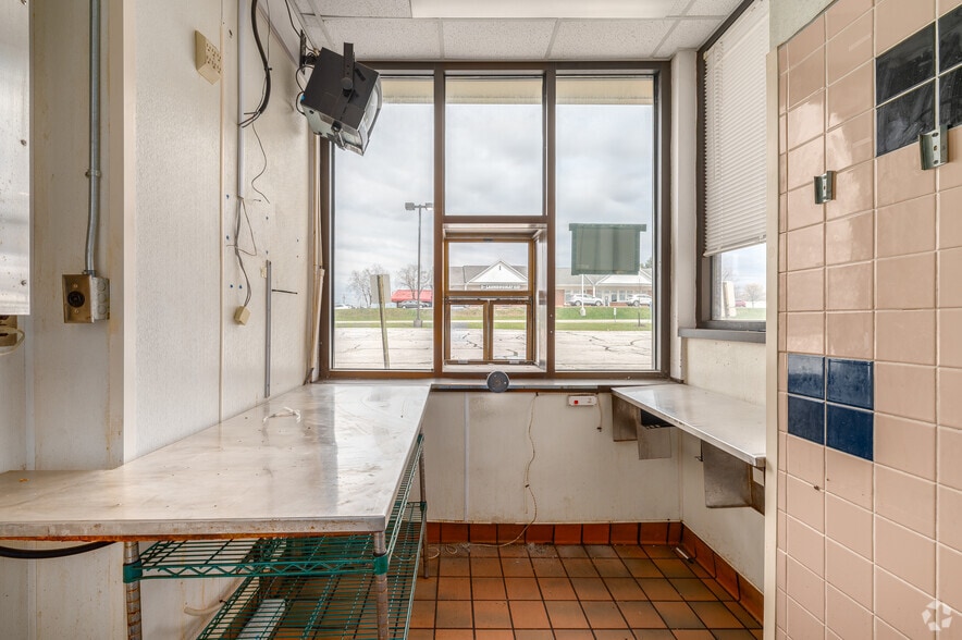 More Photos Of 7677 Broadview Rd, Seven Hills Fast Food For Sale