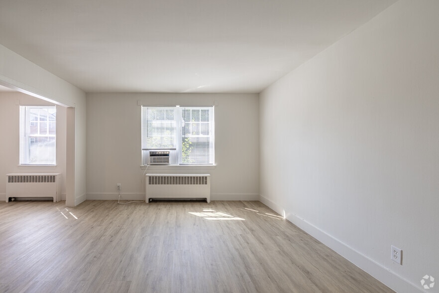 More Photos Of 1100 E Ramblewood Rd, Baltimore Apartments For Sale