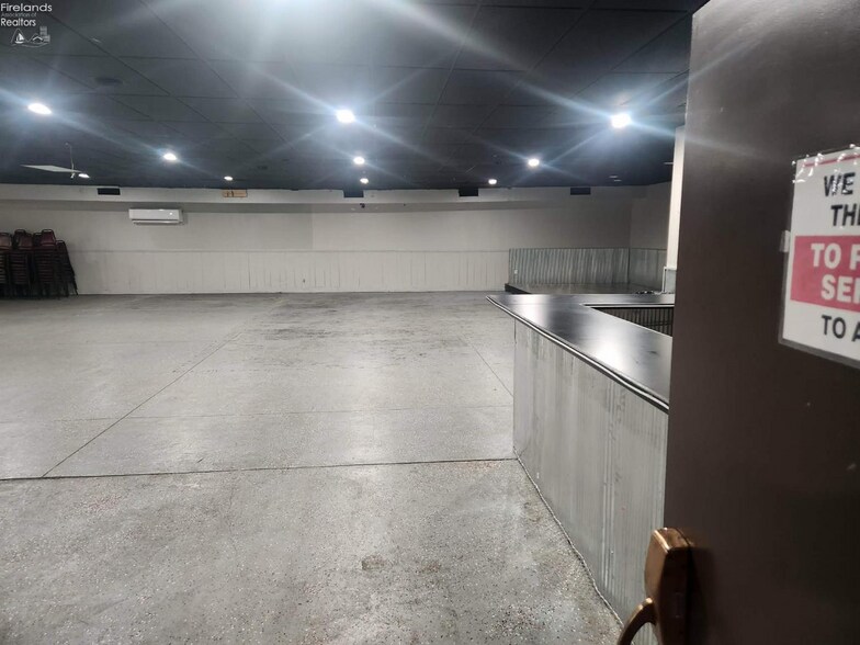 More Photos Of 3096 State Route 99 S, Willard General Retail For Sale