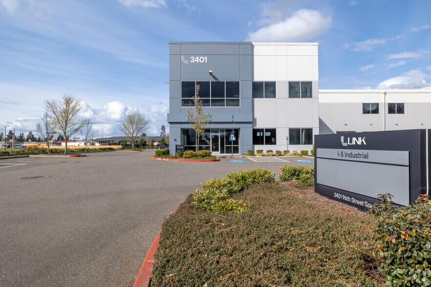 More Photos Of 3401 96th St S, Lakewood Distribution For Lease