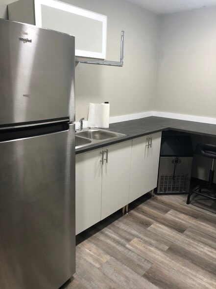 More Photos Of 1304 N Academy Blvd, Colorado Springs Medical For Sale