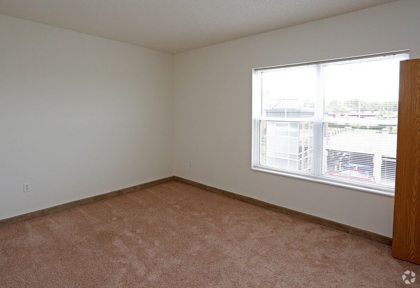 More Photos Of 12700 Nicollet Ave, Burnsville Apartments For Lease