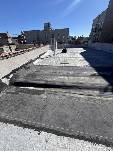 More Photos Of 280 Manhattan Ave, New York Apartments For Sale