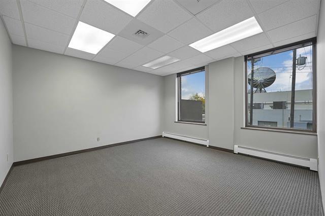 More Photos Of 414 E Walnut St, Green Bay Office For Sale