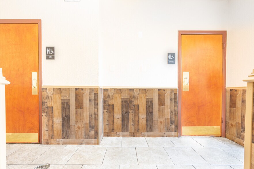 More Photos Of 3162 S Atlantic Ave, Daytona Beach Restaurant For Lease