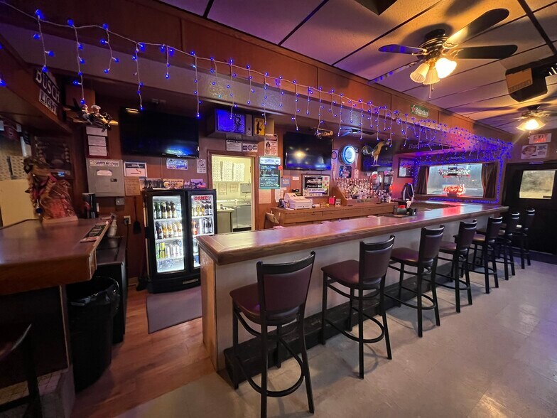 More Photos Of 7405/7409 Wayne Trce, Fort Wayne Storefront Retail Residential For Sale