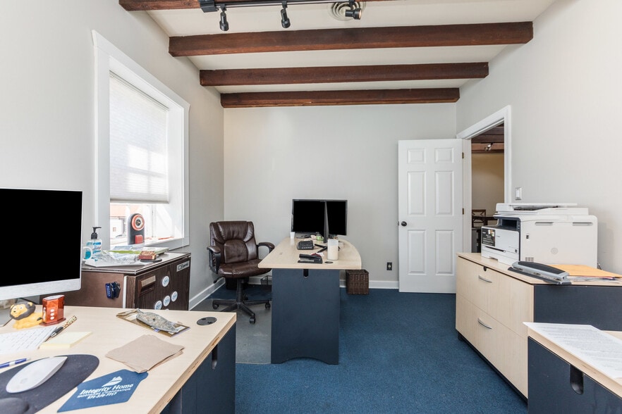 More Photos Of 1011 Charles St, Fredericksburg Loft Creative Space For Lease