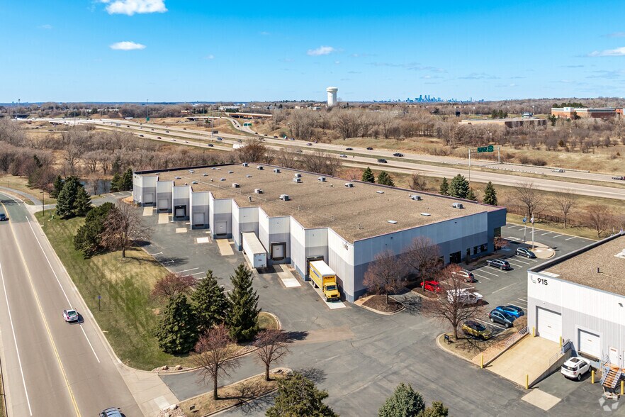 More Photos Of 935 Blue Gentian Rd, Eagan Unknown For Lease
