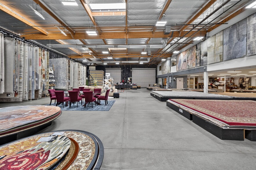 More Photos Of 16531 Saticoy St, Van Nuys Warehouse For Sale
