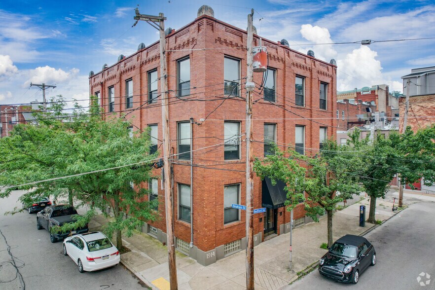More Photos Of 10-12 Bedford Sq, Pittsburgh Loft Creative Space For Sale
