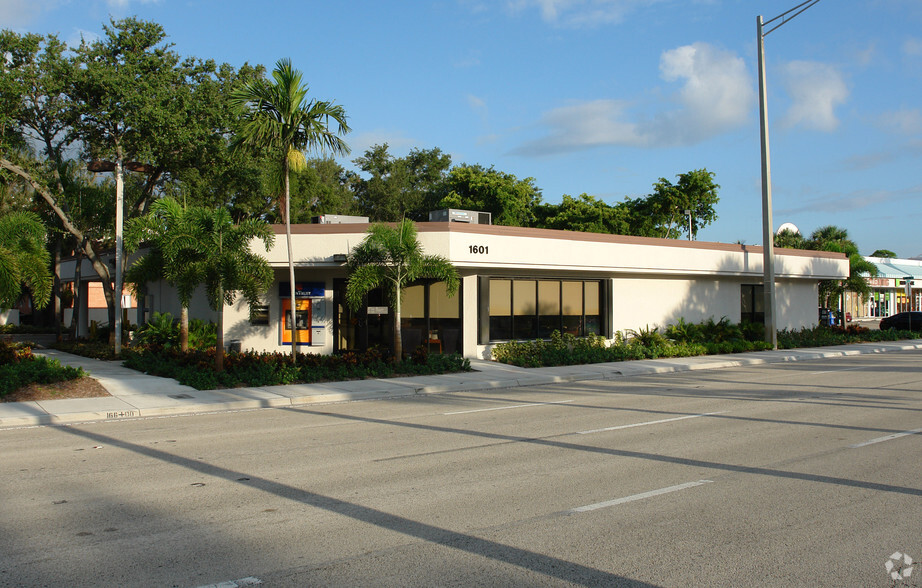 Primary Photo Of 1601 S Federal Hwy, Fort Lauderdale Bank For Lease