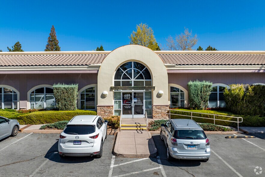 More Photos Of 689 Sierra Rose Dr, Reno Medical For Lease