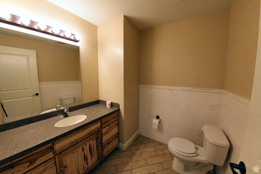 More Photos Of 848 S 2000 W, Syracuse Unknown For Lease