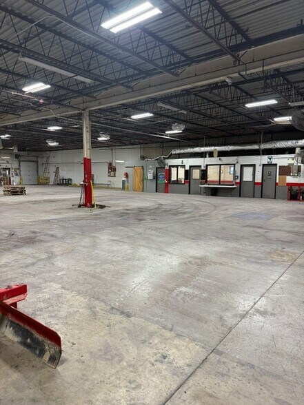 More Photos Of 405 18th Ave, Rockford Warehouse For Lease