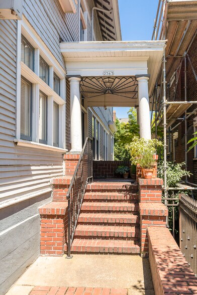 More Photos Of 714-716 NW 24th Pl, Portland Apartments For Sale